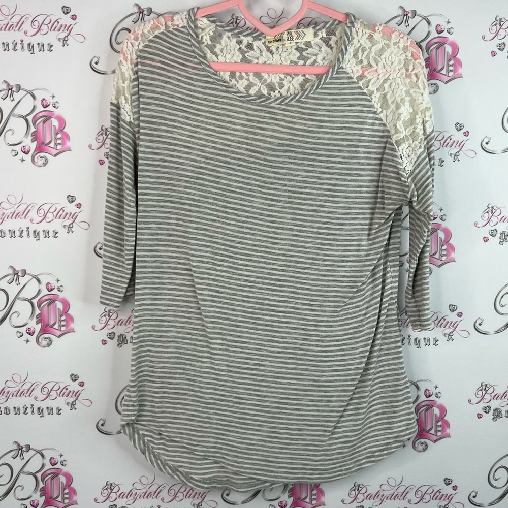 Pink Rose long sleeve lace Lacie grey white cream  Striped Top Lace Details